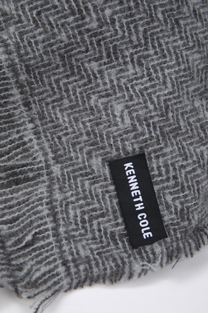 Knitted Scarf With Zigzag Pattern