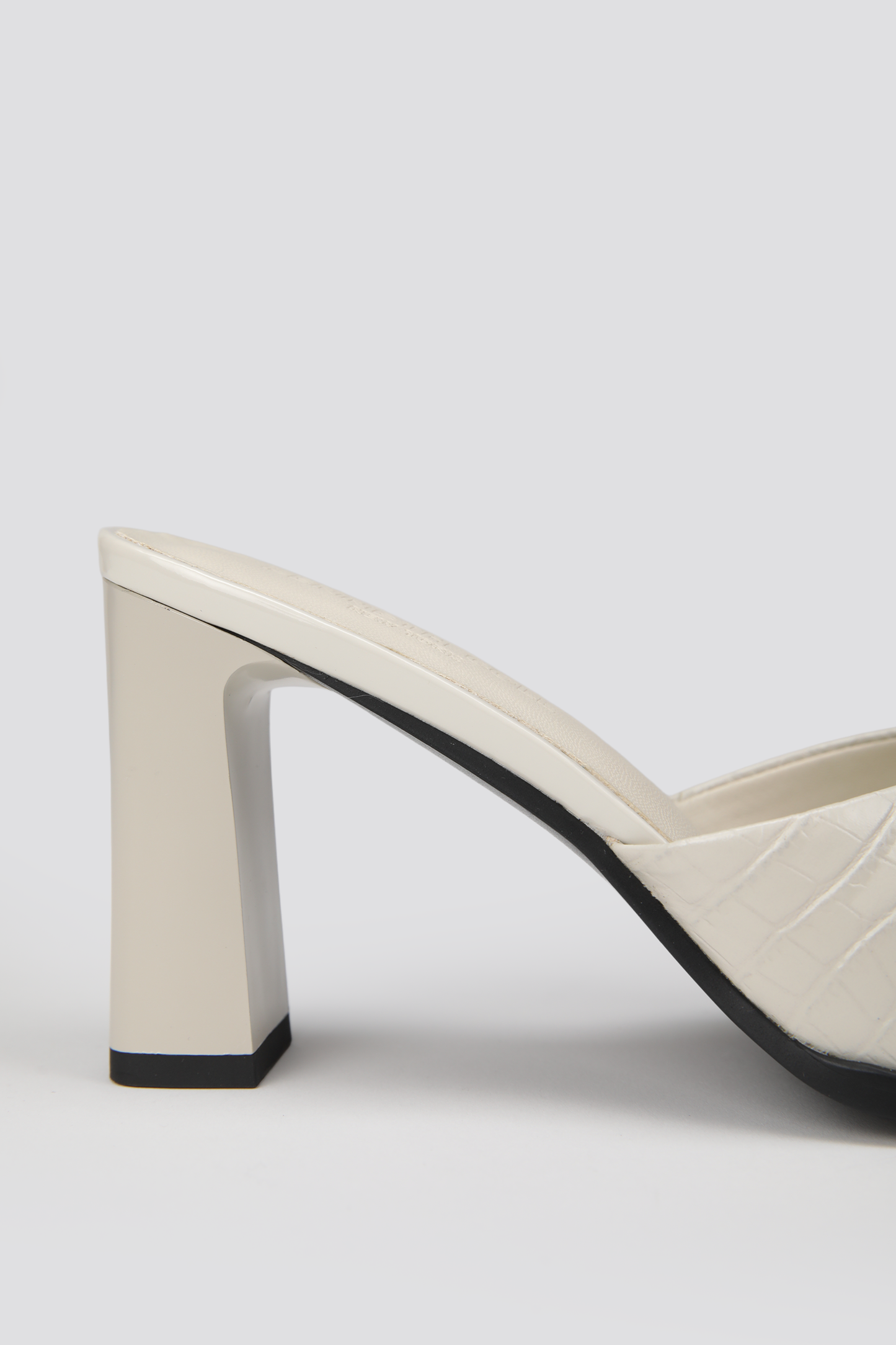 Leather Heels 
