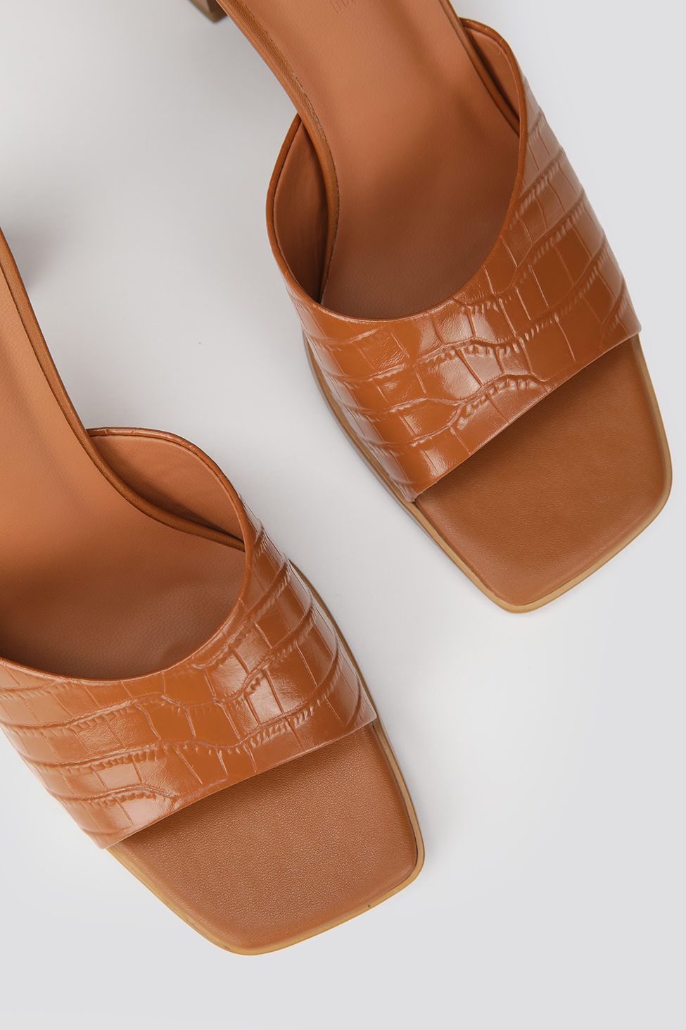 Leather Heels 