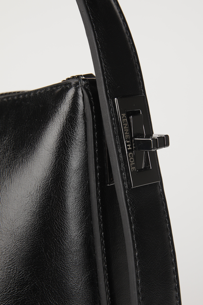 Woman's Leather Shoulder Bag