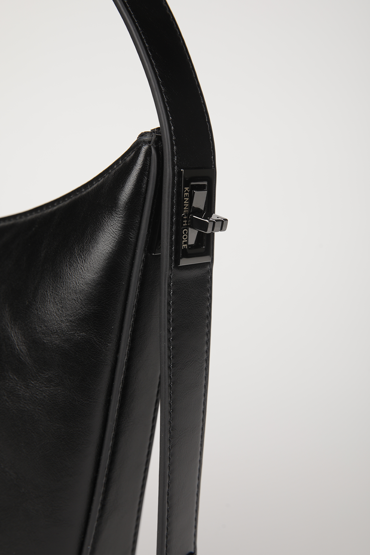 Woman's Leather Shoulder Bag