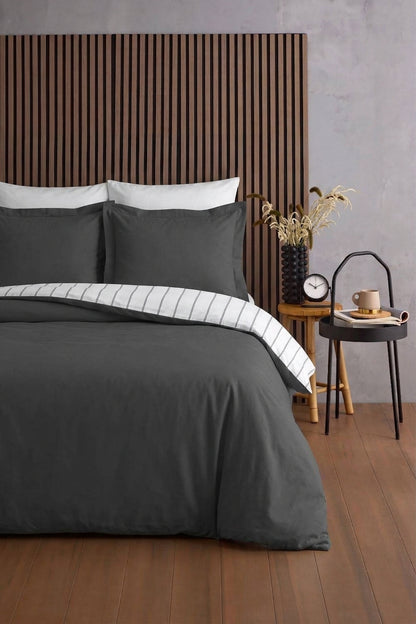 Reversible Striped Bedding Set